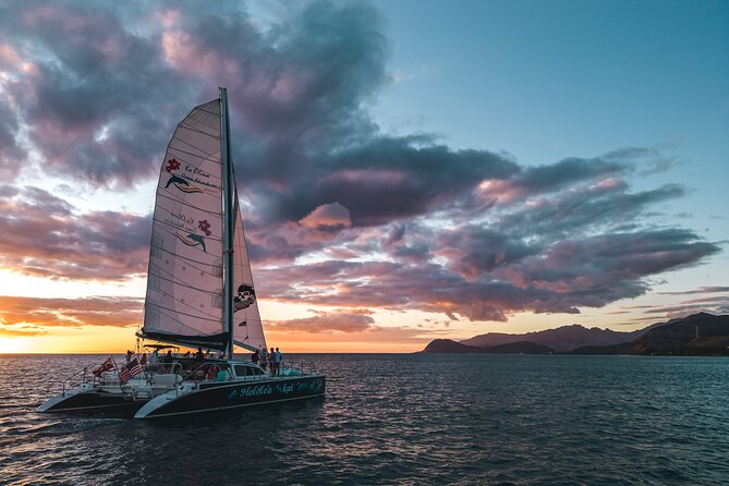 2-Hour Oahu Sunset Catamaran Sail - Ko Olina Sunset Sail: 2 Hours on a 53-Foot Catamaran