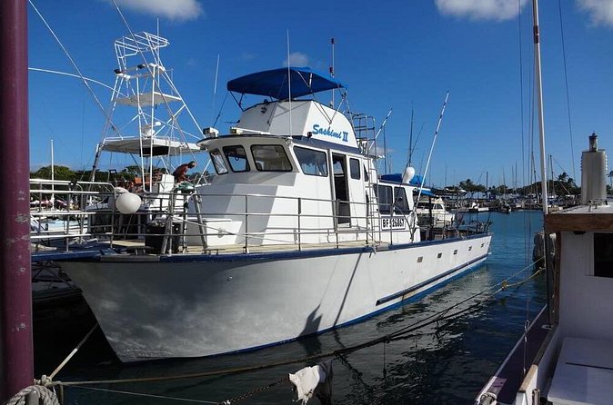 3-Hour Honolulu Bottom Fishing Adventure - Gear, Bait, and Drinks Included: What You’ll Walk Onboard With