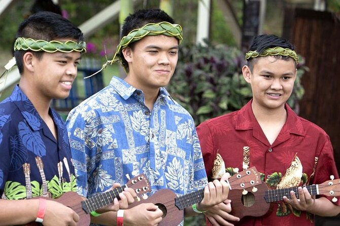 Aloha Kai Luau - The Polynesian Show: Dances, Live Music, and Fire Moments