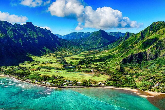 Aloha Lei Greeting on Arrival in Honolulu - What Actually Happens After You Get the Lei