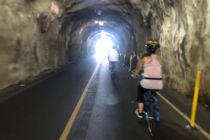 Diamond Head Bike to Hike and Local Lunch - 7:00 am start at Kuhio Beach: why the early timing matters