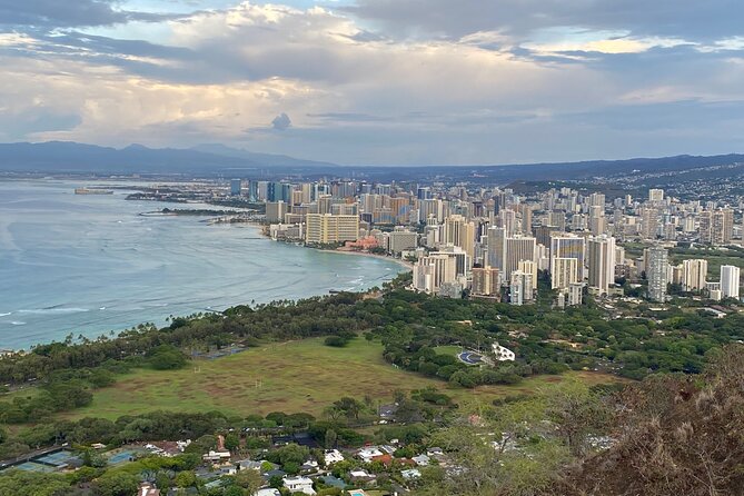 Diamond Head Hiking Tour with Ticket and Reservation Inclusion - Sunrise Views in Nov–Mar: The Vista Payoff