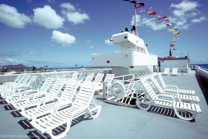 Early Bird Whale Watching Cruise from Waikiki - The on-water reality: distance, time, and the big-ship tradeoff