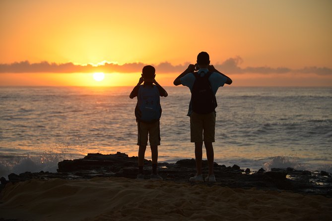 First Day Must: Oahu Sunrise & Circle Island Adventure - Driving all day without feeling trapped: pacing, pickup, and what to wear