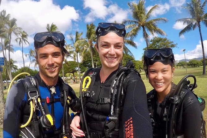 First-Time Scuba Diving in Honolulu + Free Videos - Magic Island Lagoon: the easy start before you go underwater