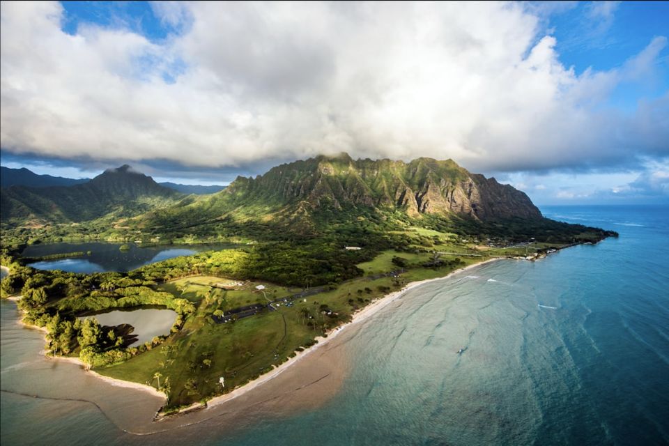 From Honolulu: Oahu 60min Helicopter Tour with Doors Off/On - Lanikai, Kaneohe Bay, and the Chinaman’s Hat: Where the Colors Feel Different