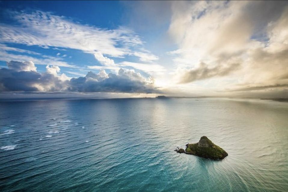 From Honolulu: Oahu 60min Helicopter Tour with Doors Off/On - Kaʻaʻawa Valley and Sacred Falls: Kings, Waterfalls, and Green Terrain