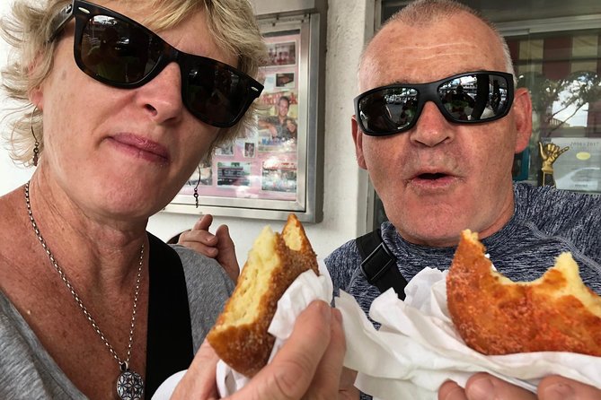 Hawaiian Food Tour by Bike in Oahu - Guide energy: why Kelly’s style changes the whole tour