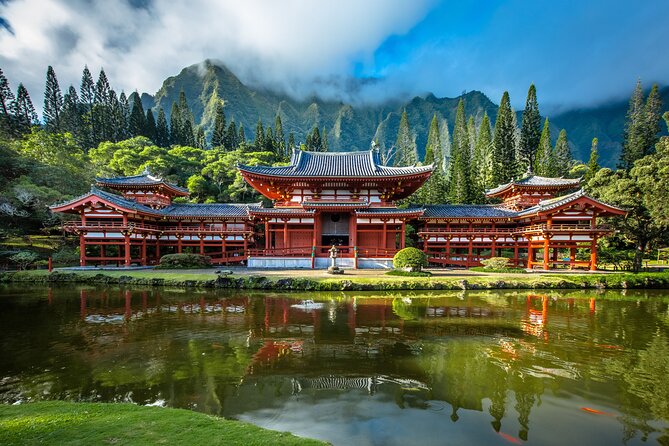 Hidden Gems of Oahu Circle Island Tour with Byodo In Temple - Waikiki 7am pickup and the pace of a loop tour