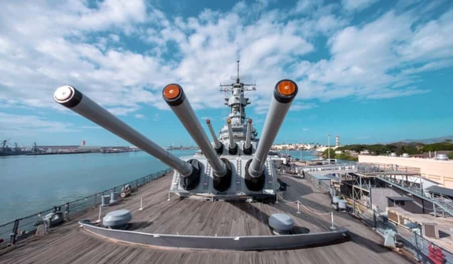 Honolulu: Battleship Missouri Memorial with Guide Option - USS Missouri: Why This WWII Moment Still Feels Real