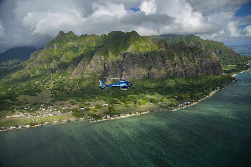 Honolulu: Blue Skies of Oahu Helicopter Tour - Why a 50-minute helicopter tour is the fastest way to see Oahu