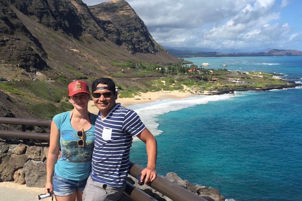 Honolulu: Highlights of Oahu Small Group Tour - North Shore photo stops: Pipeline, Sunset Beach, ʻEhukai, and Waimea Bay