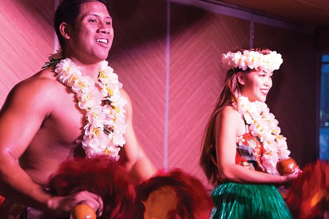 Honolulu: Pacific Star Sunset Dinner Cruise and Show - From Waikiki to Pier 8: Your best arrival strategy
