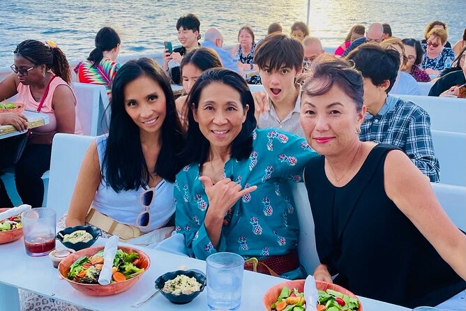 Honolulu Sunset Dinner Cruise with Friday Fireworks Show - BYOB and the Tiki Bar: How to Handle Drinks Like a Local