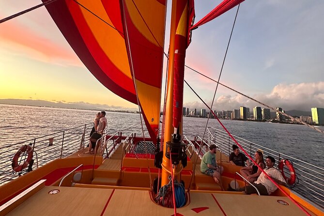 Honolulu Sunset Sail from Kewalo Harbor Including Drinks - Oahu south shore sailing: seeing Waikiki from a moving viewpoint