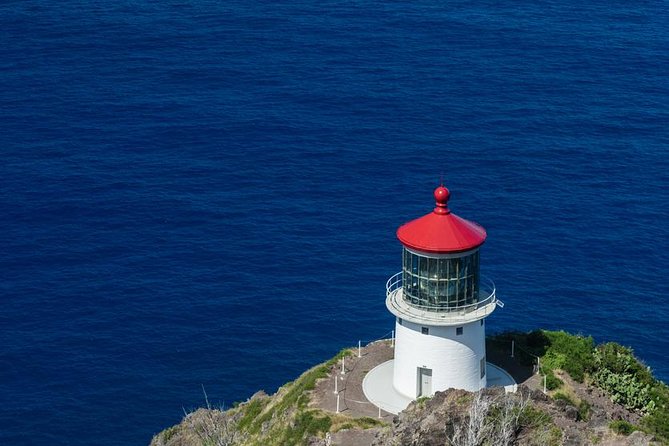 Makapu’u Lighthouse Trail and Shuttle Service - Halona Blowhole stop: timing your photos and dealing with ocean drama