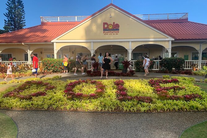 Oahu Allstar Circle Island Tour: Dole, Turtles, Blowhole, Fun - North Shore food stops: shrimp stands, fruit stands, and what to bring