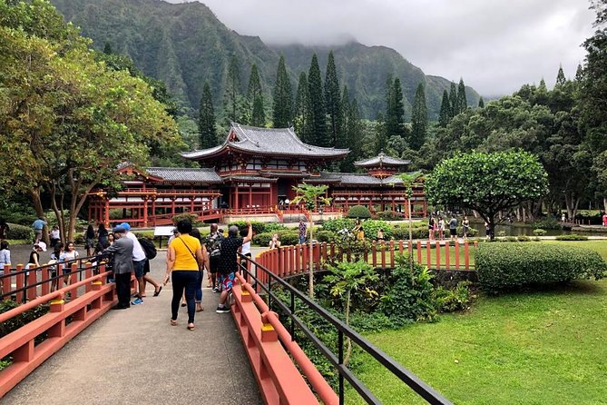 Oahu Circle Island Tour with Byodo-In Temple Admission - A Circle Island Route That Feels Like a Real Day Out