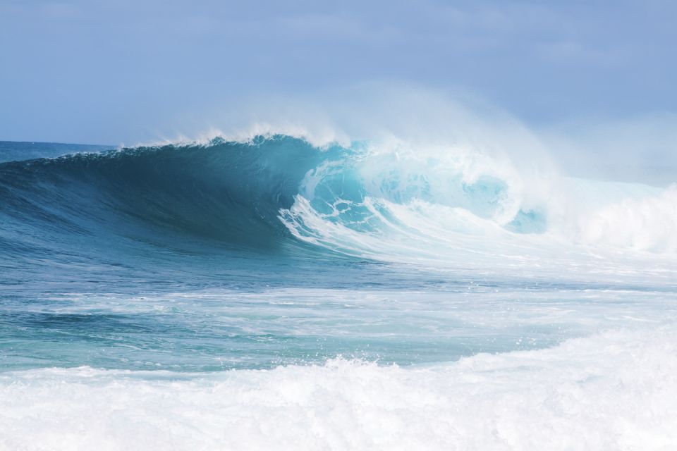 Oahu: Complete Island Tour with Tropical Waterfall Swimming - Chinaman’s Hat, Pali Lookout, Makapuʻu, Halona: viewpoints that don’t waste time