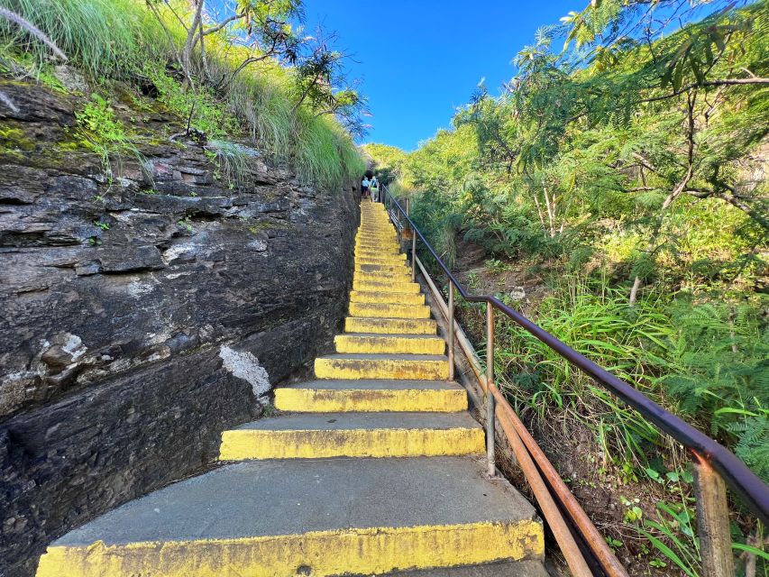 Oahu: Diamond Head Crater Hike and North Shore Experience - Why This Oahu Loop Starts With Diamond Head