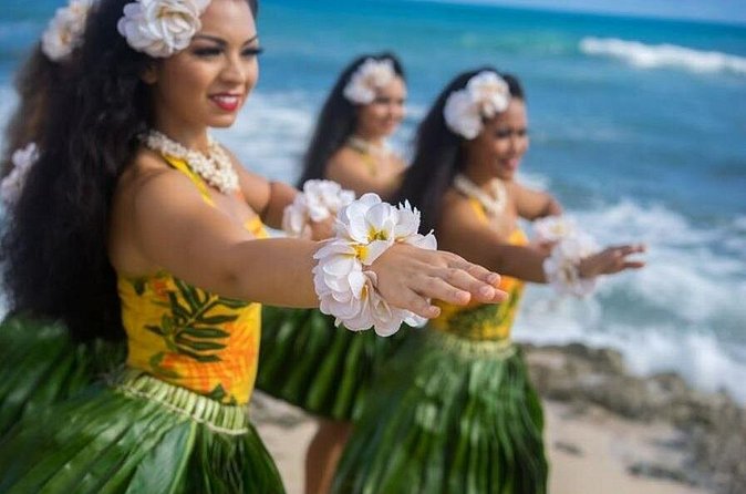 Oahu: Germaine's Luau - Who should book this luau, and who might want a different night