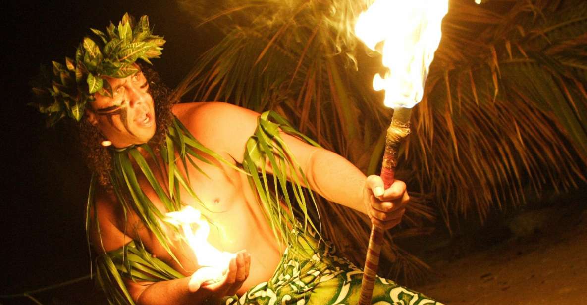 Oahu: Germaine's Traditional Luau Show & Buffet Dinner - The show in detail: music, dance, and the fire-knife moment