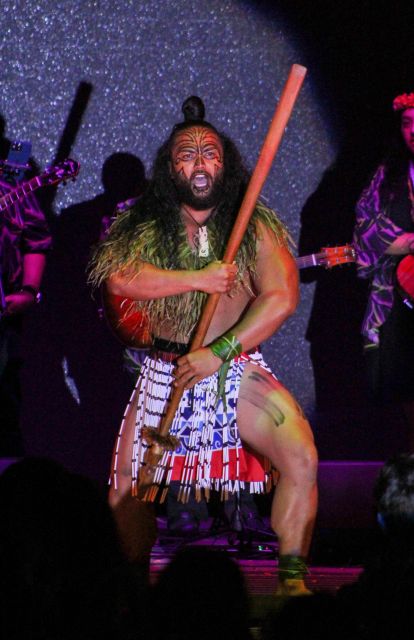 Oahu: Ka Moana Luau Dinner and Show at Aloha Tower - Farm-to-Table Buffet Dinner: The Menu Plan and What to Expect