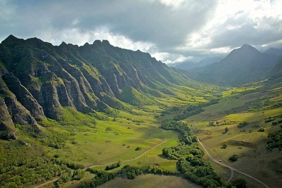 Oahu: Kualoa Movie Sites, Jungle, and Buffet Tour Package - One 7-Hour Ranch Day: How the Timing Works