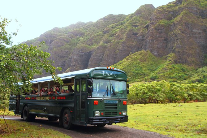 Oahu: Kualoa Ranch Movie Sites and Ranch Tour - Caneh ohe Bay Stop: Mokoli’i Island and the Ko’olau Backdrop