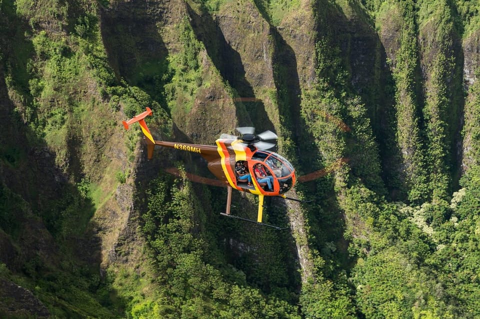Oahu: Magnum P.I. Doors-Off Helicopter Tour - Sacred Falls and the Koolau side: Kaawa Valley feels close up