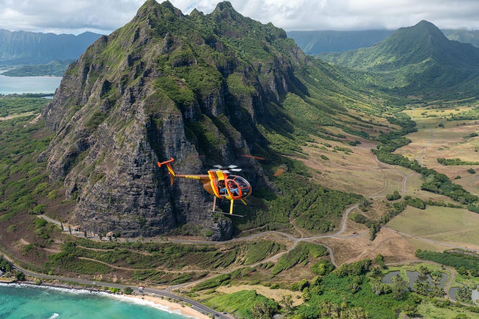 Oahu: Magnum P.I. Doors-Off Helicopter Tour - What to wear and what to expect: wind, noise, and photo time