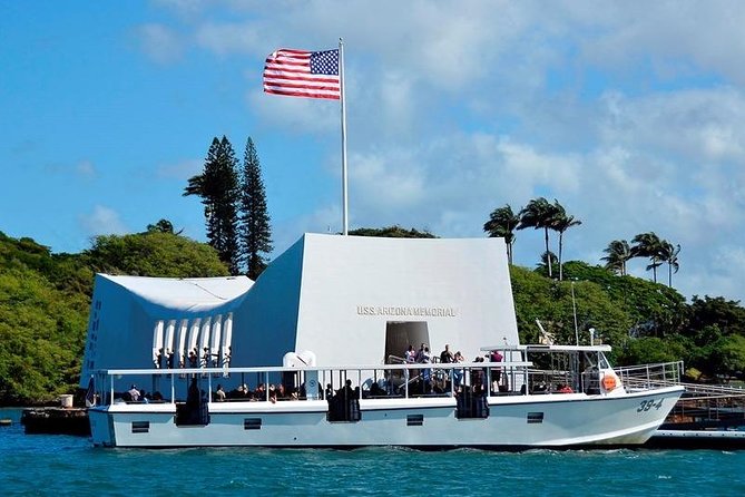 Oahu: Pearl Harbor USS Arizona Memorial & Battleship Missouri - USS Missouri, the Mighty Mo: surrender-story context and how to walk it right