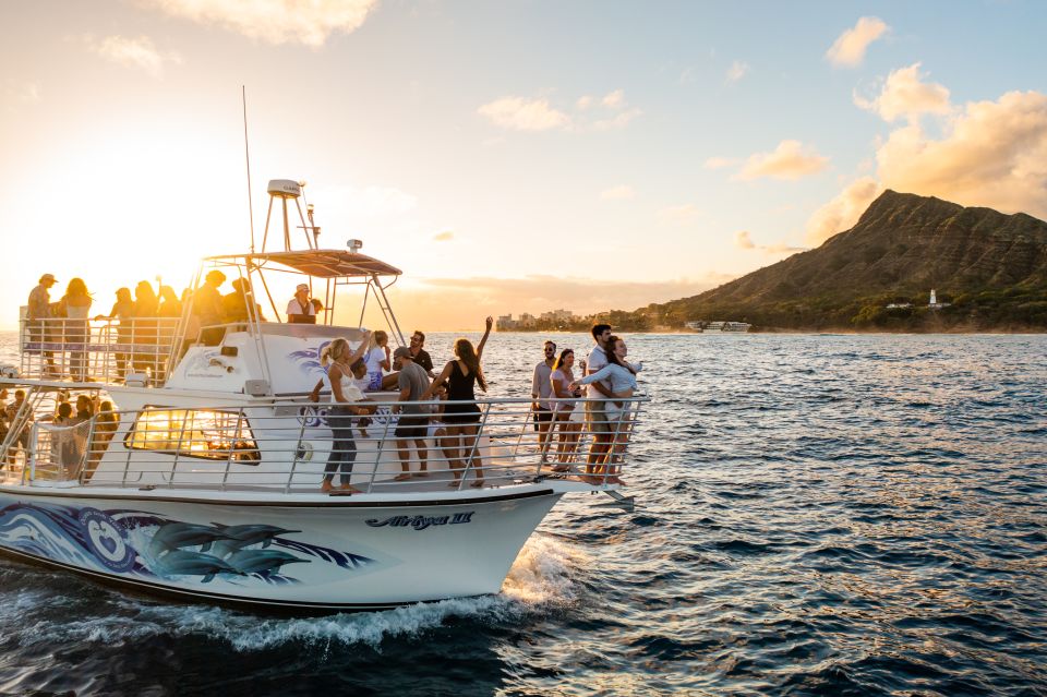 Oahu: Premium Waikiki Sunset Party Cruise with Live DJ - Wildlife, timing, and how to spot the good stuff