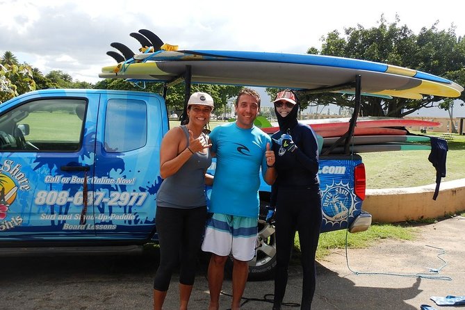 Oahu Private Surfing Lesson - Beach coaching: paddling through the break and board control