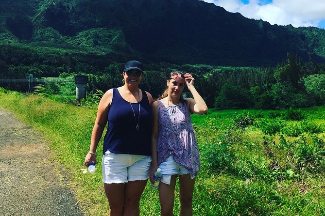Oahu Uncovered: Full Island Tour with a Local Guide - Mokoli’i Island and Shark’s Cove: Lava Rock Coasts and Sea Turtle Chances