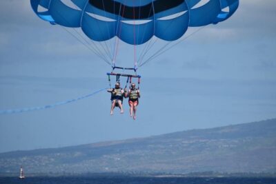 Oahu: Waikiki Parasailing - The views: Diamond Head, Waikiki shoreline, and the waterline magic