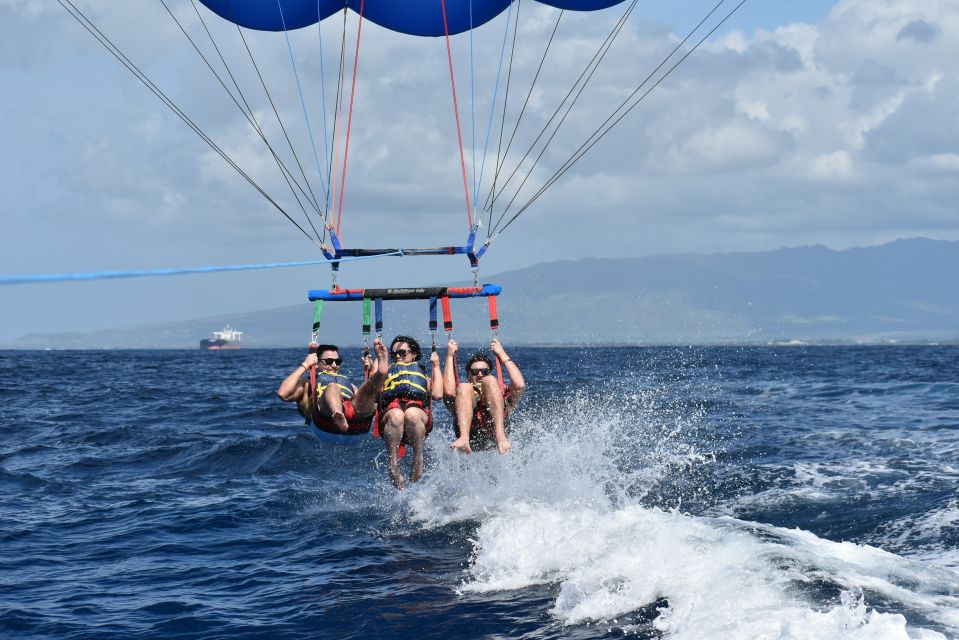 Oahu: Waikiki Parasailing - Safety and crew energy: what to expect when you’re nervous