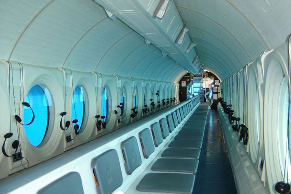 Oahu: Waikiki Submarine Tour - Entering the Submarine: The 7-Step Ladder and Safety Basics