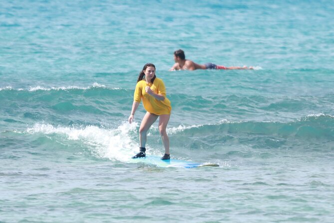 Open Group Surfing Lesson in Waikiki, Hawaii - Who this lesson suits best (and who should be cautious)