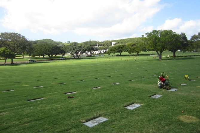 Pearl Harbor History Remembered Tour from Ko Olina - USS Missouri Mighty Mo: The Ship Tour That Brings WWII to Your Feet