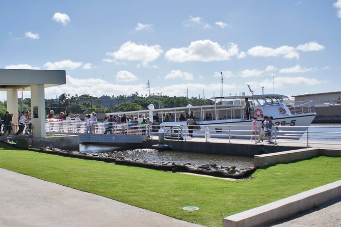 Pearl Harbor Official Deluxe Multimedia and VR Tour Combo - Making Your VR Pick: How to Choose the Best Fit