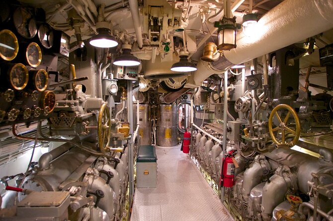 Pearl Harbor USS Arizona & Bowfin Submarine - Start strong: Pearl Harbor Historic Sites Visitor Center and orientation
