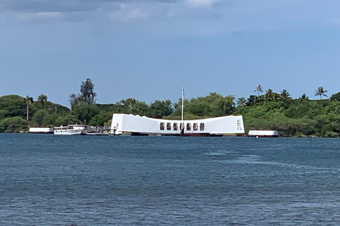Pearl Harbor & USS Arizona Small-Group Tour [Early Access] - Downtown Honolulu on a Schedule: Aloha Tower to Iolani Palace