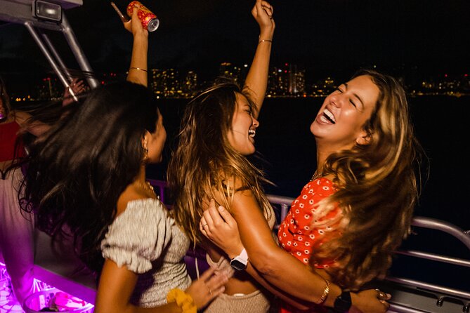 Premier Waikiki Sunset Party Cruise with Live DJ and Full Bar - Full Bar, One Included Drink: Budgeting Without Guesswork