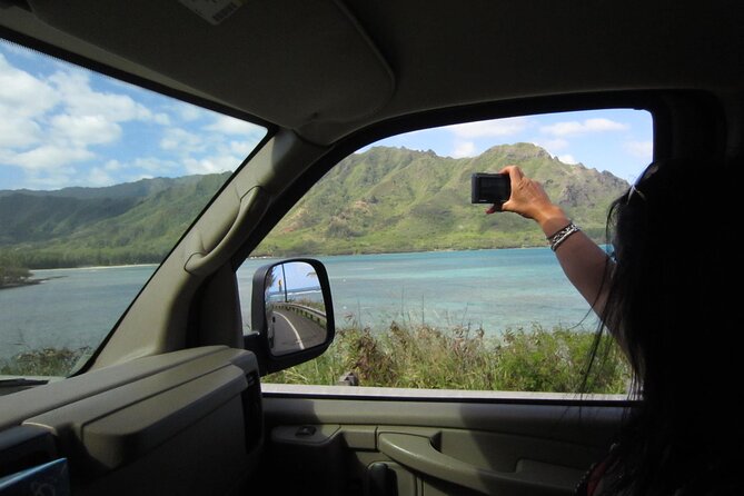 Private 5Hrs Island Tour with 2Hrs Sail and Snorkel with Turtles - Entering Oahu in comfort: hotel pickup and a private pace