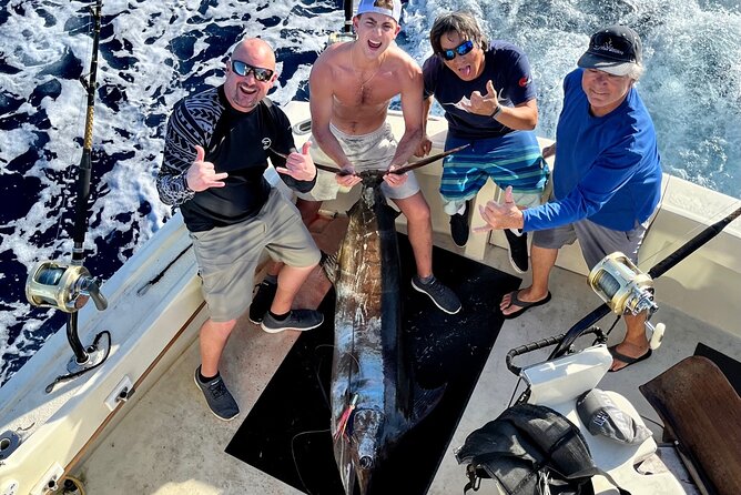 Private Luxury Sportfishing Experience Aboard Limitless - Your 4-Hour Flow: From Ala Moana Slip F-4 Out to the Water