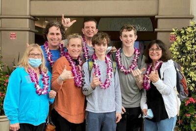 Shared Arrival Transfer from Honolulu Airport to Waikiki Hotels - Finding Your Pre-Arranged Pickup Spot at Honolulu Airport
