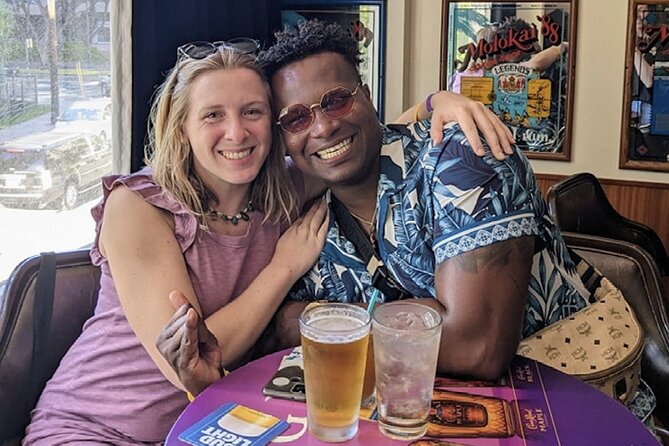 Sips & Secrets of Hawaii Pub Crawl - Beer included at each bar: what that means for your night