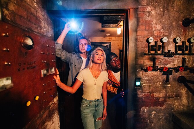 The Escape Game Honolulu: 60-Minute Adventures at Ala Moana - Inside the room: Hints, game guides, and a 60-minute mission