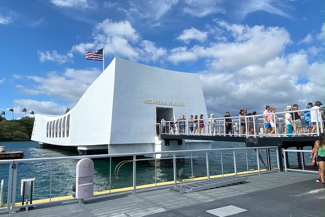 Tribute to Pearl Harbor Arizona Memorial Tour - Visitor Center Museums: Road to War and Attack